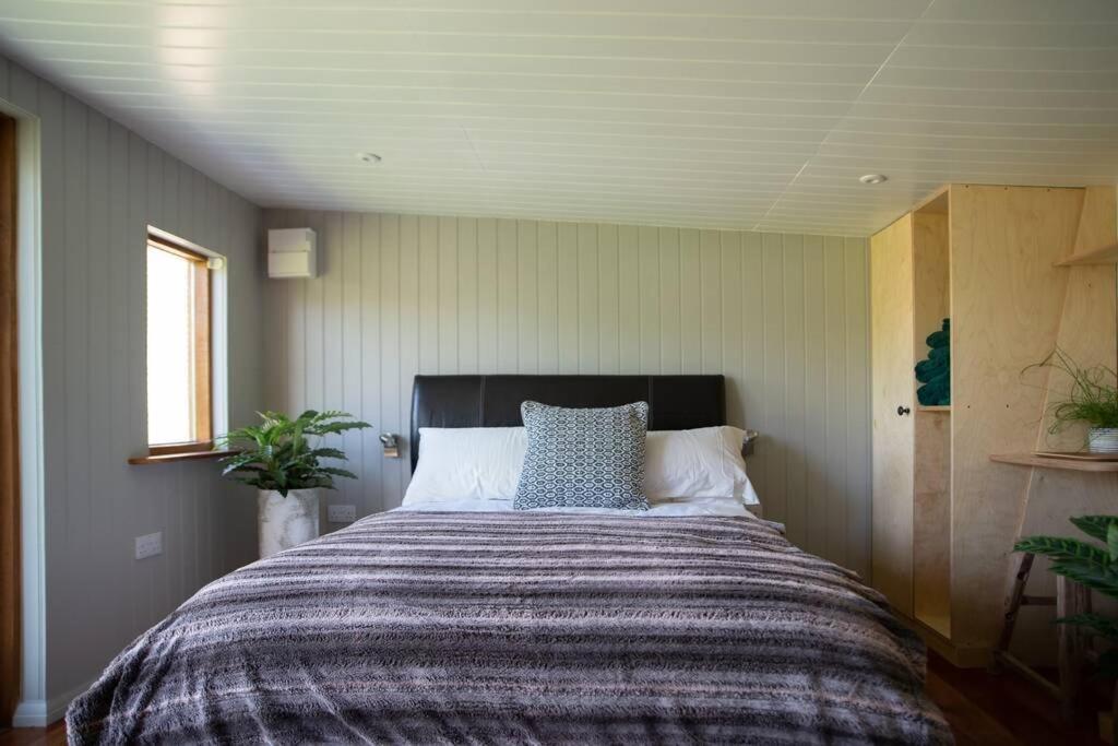 Frogs Bottom Retreat Faversham & Canterbury, Kent ภายนอก รูปภาพ